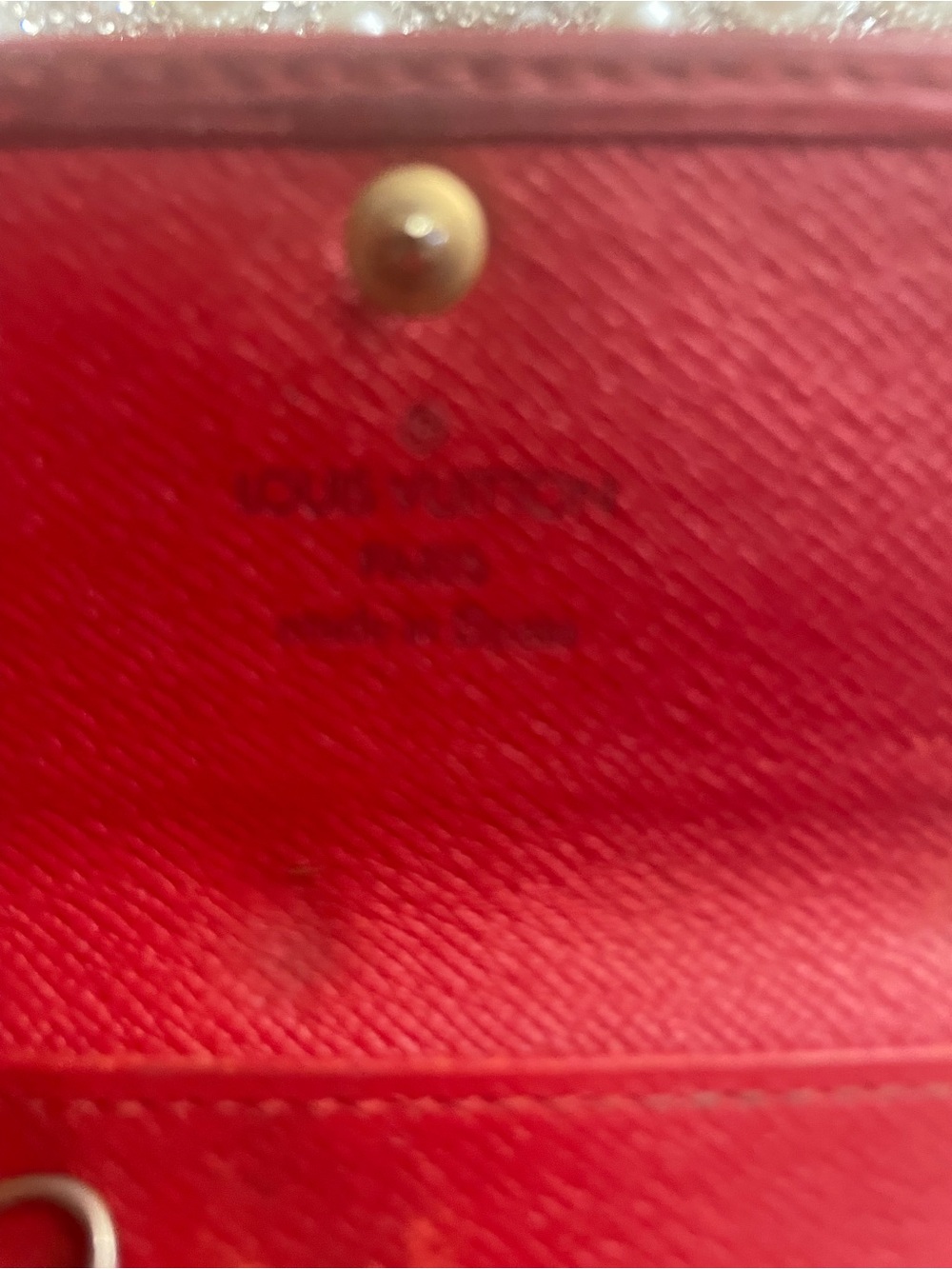 Louis Vuitton Red Textured Leather Key & Card Holder - Picture 3 of 6